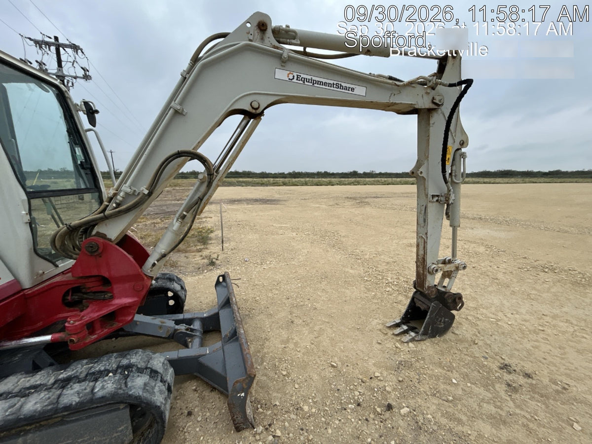 2023 TAKEUCHI TB250-2CR