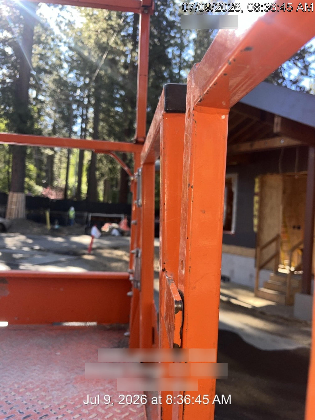 2022 JLG ES3246
