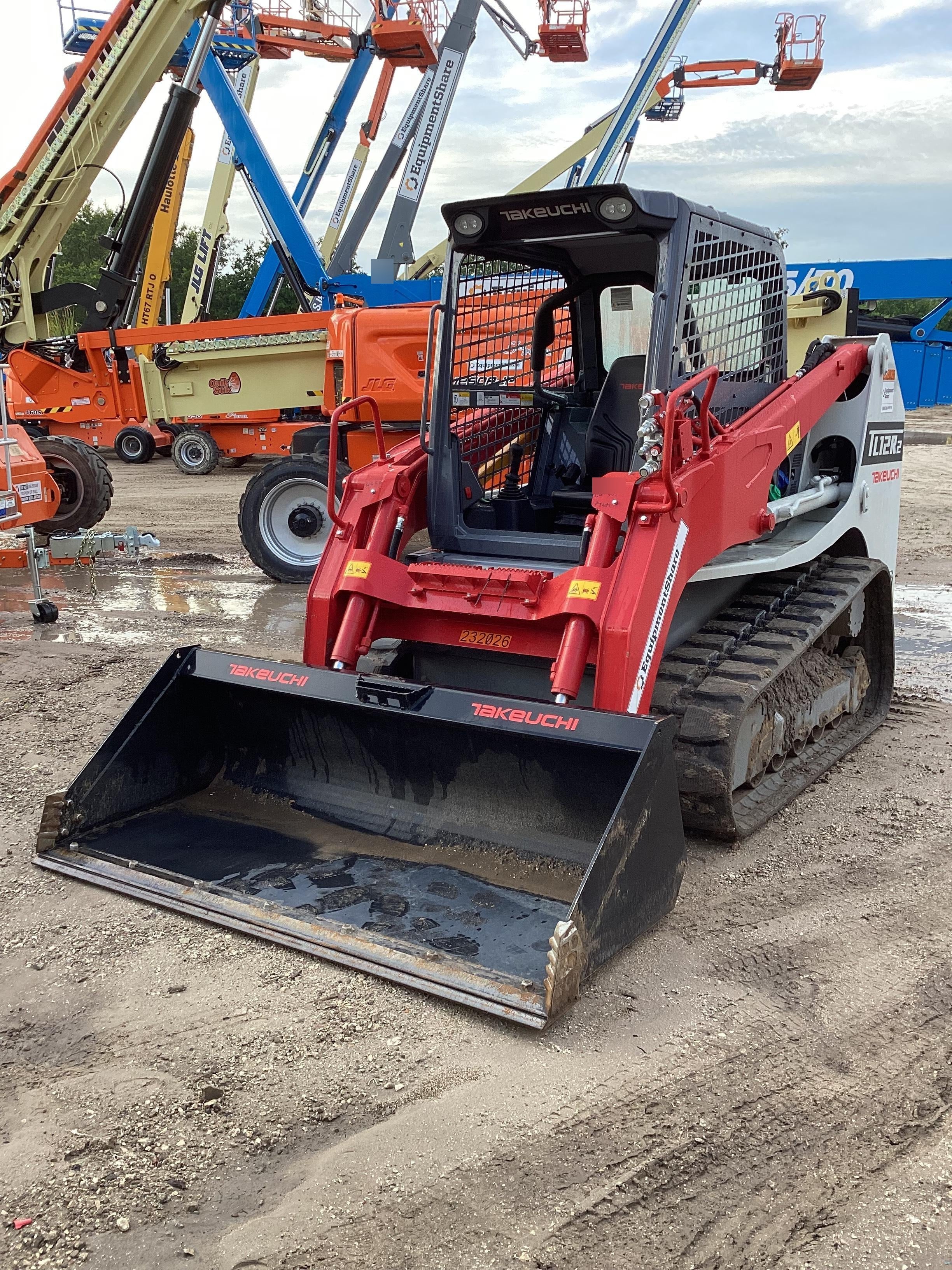 2022 TAKEUCHI TL12R2-R