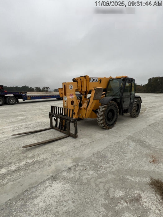 2019 JCB 510-56 74 HP w/CAB/HVAC, Beacon, Worklights, Aux Hydraulics, Solid Tires 72" Carriage/60" Forks