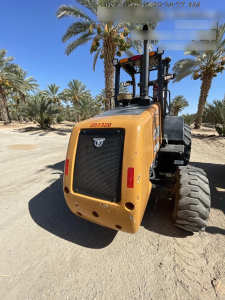 2023 CASE 588H