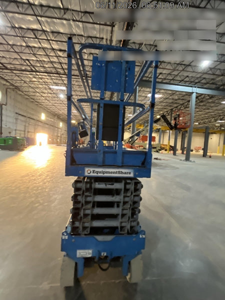 2016 Genie GS-3232 32' Narrow Scissor Lift