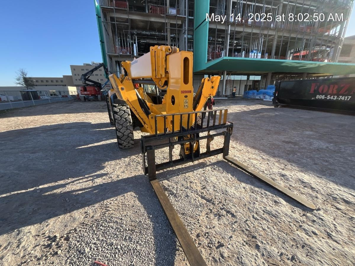 2023 JCB 510-56