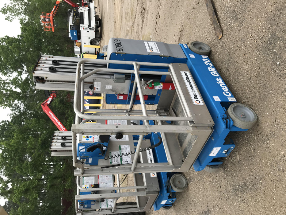2019 GENIE GR-20