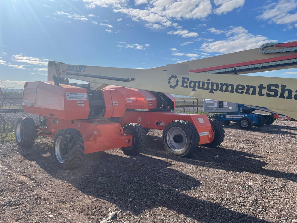 2023 JLG 860SJ
