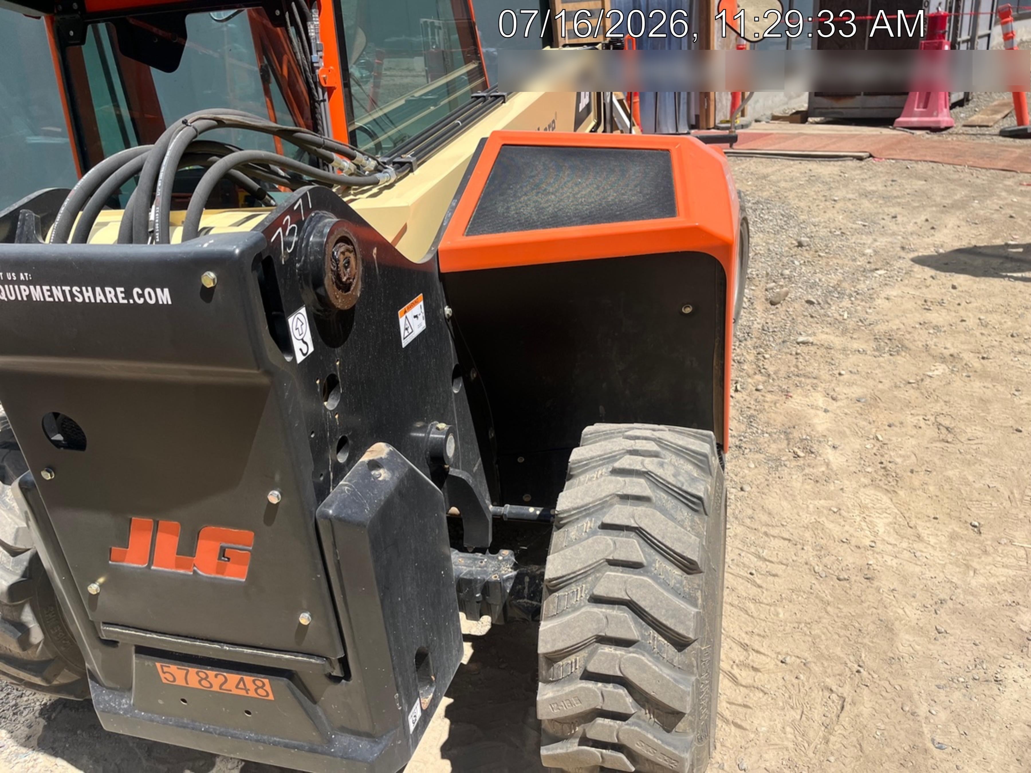 2025 JLG 519