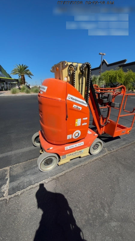 2022 JLG 26E