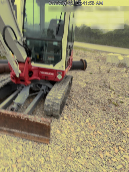 2021 TAKEUCHI TB235-2CR
