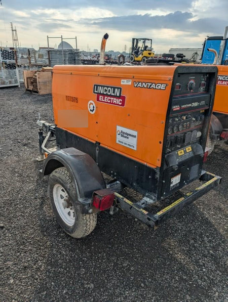2021 Lincoln Electric Vantage 322 Vantage 322 Ready Pak 3 w/ Decals, ORANGE (includes trailer, cable rack, fender light kit) NO Telematics