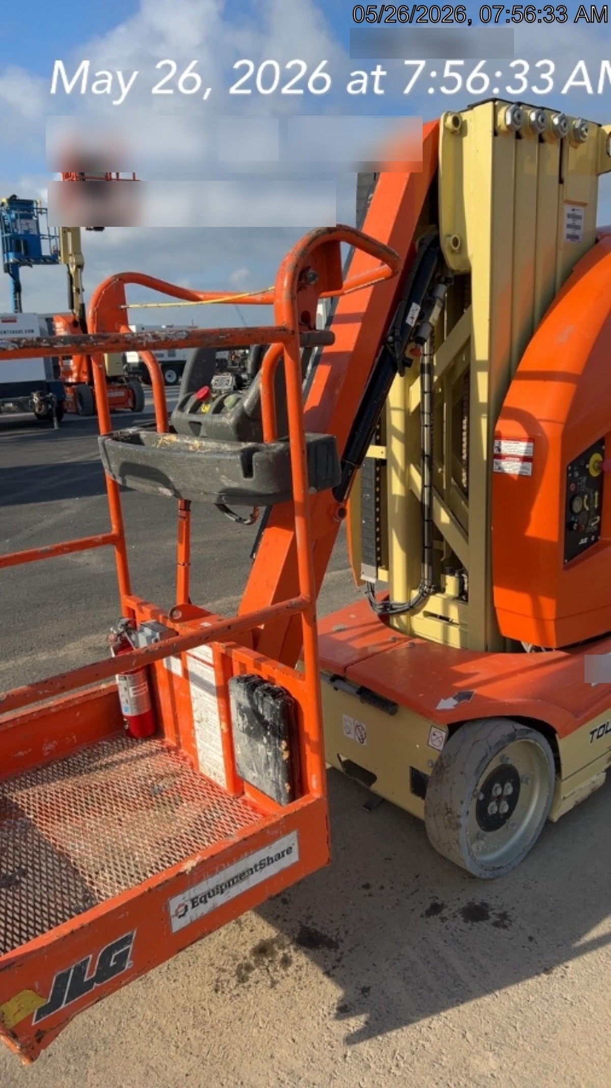 2022 JLG 26E