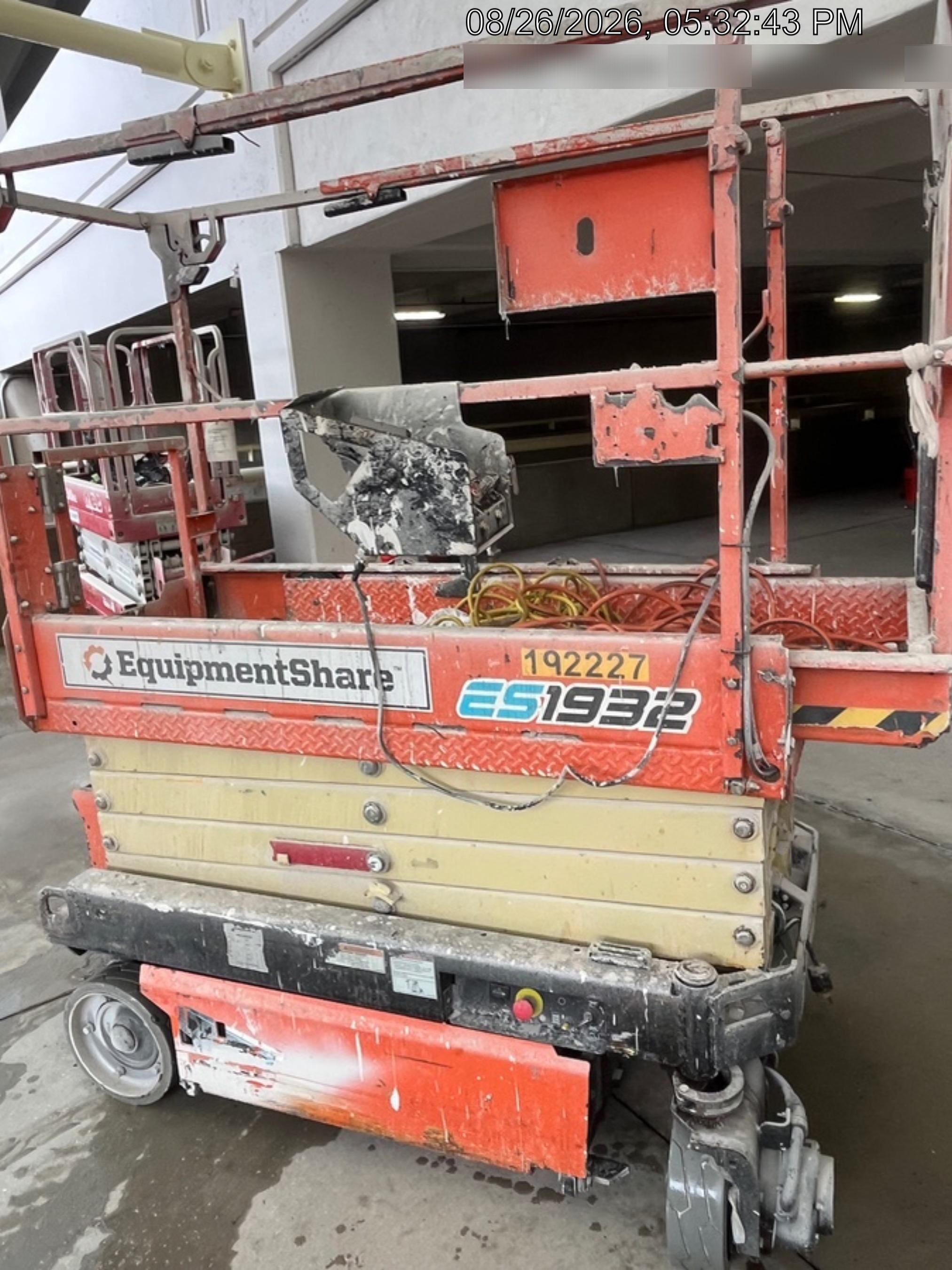 2021 JLG ES1932
