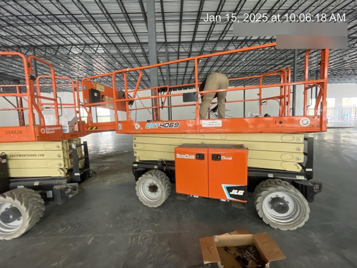 2021 JLG ERT4069