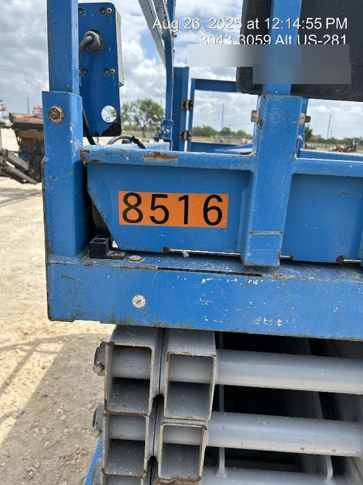 2018 Genie GS-3232 Genie GS3232 Lift w/Folding Rails and Swing Gate