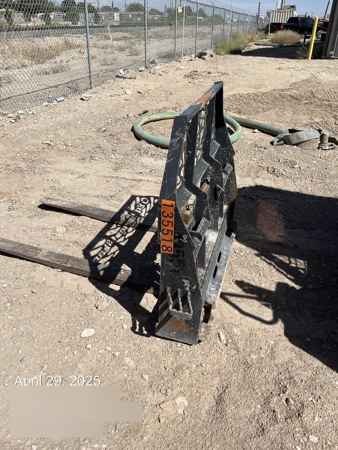 2021 PALADIN 48" Pallet Forks - Paladin