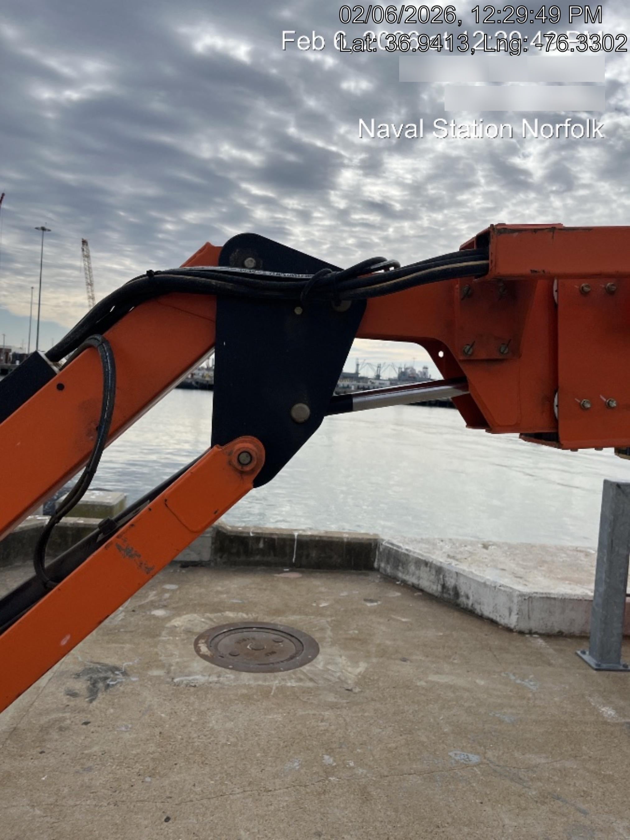 2022 JLG 860SJ