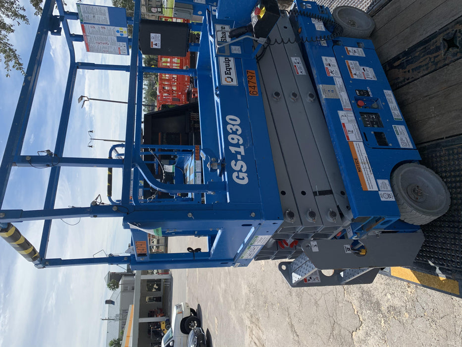 2020 Genie GS-1930 Solid Non Marking Tires, Beacon, Folding rails with half height swing gate