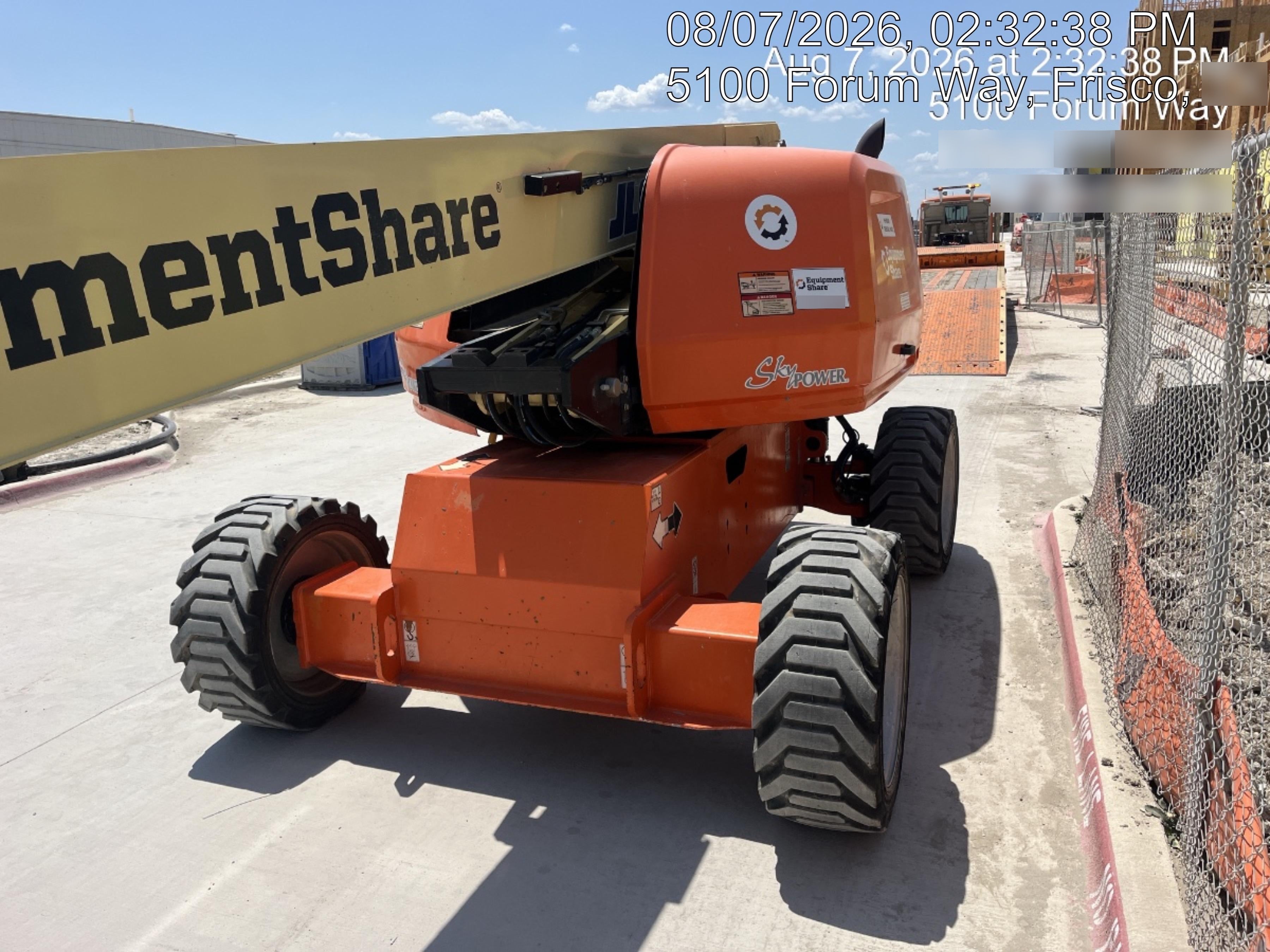 2023 JLG 660SJ