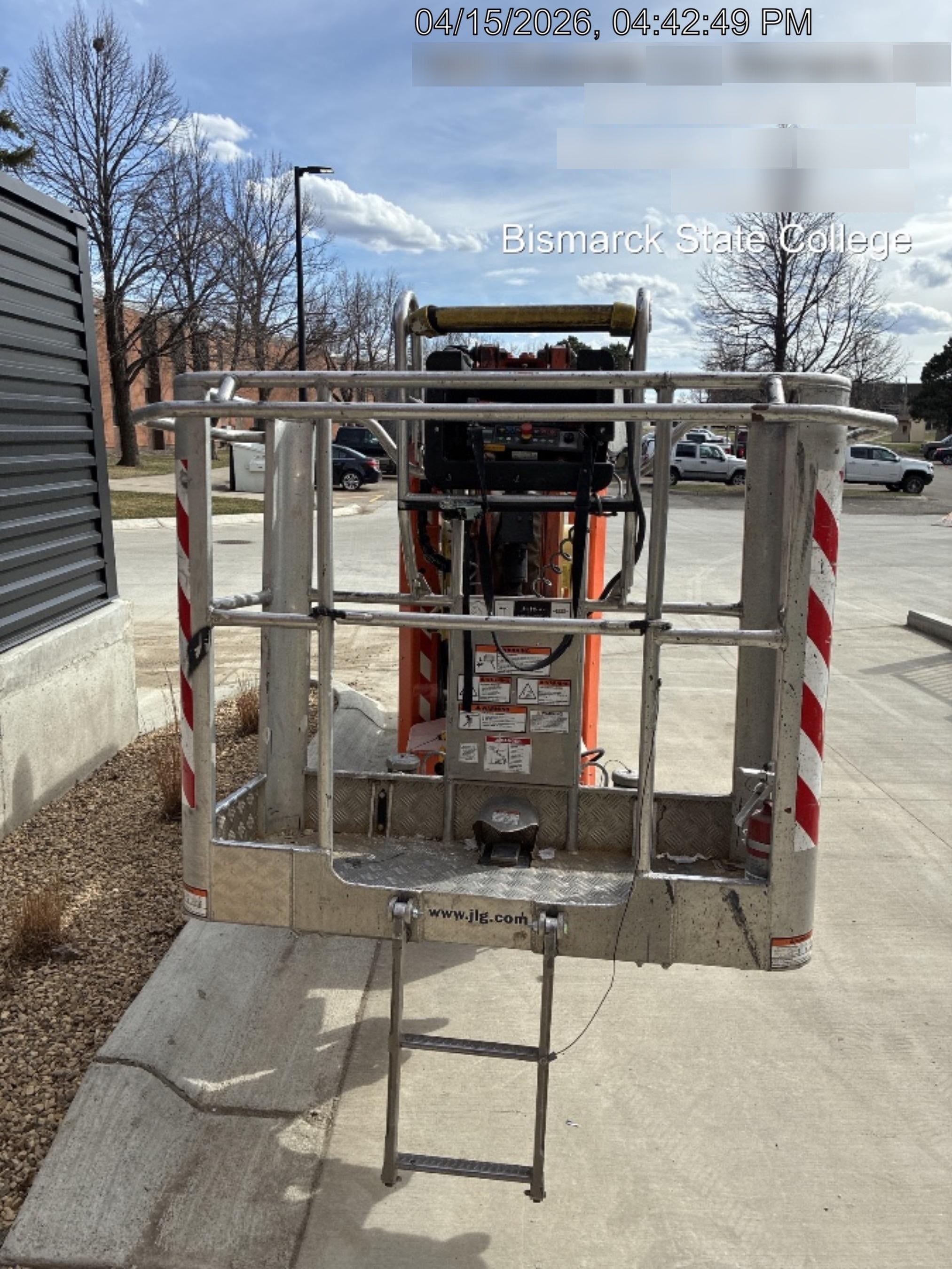 2020 JLG X600AJ