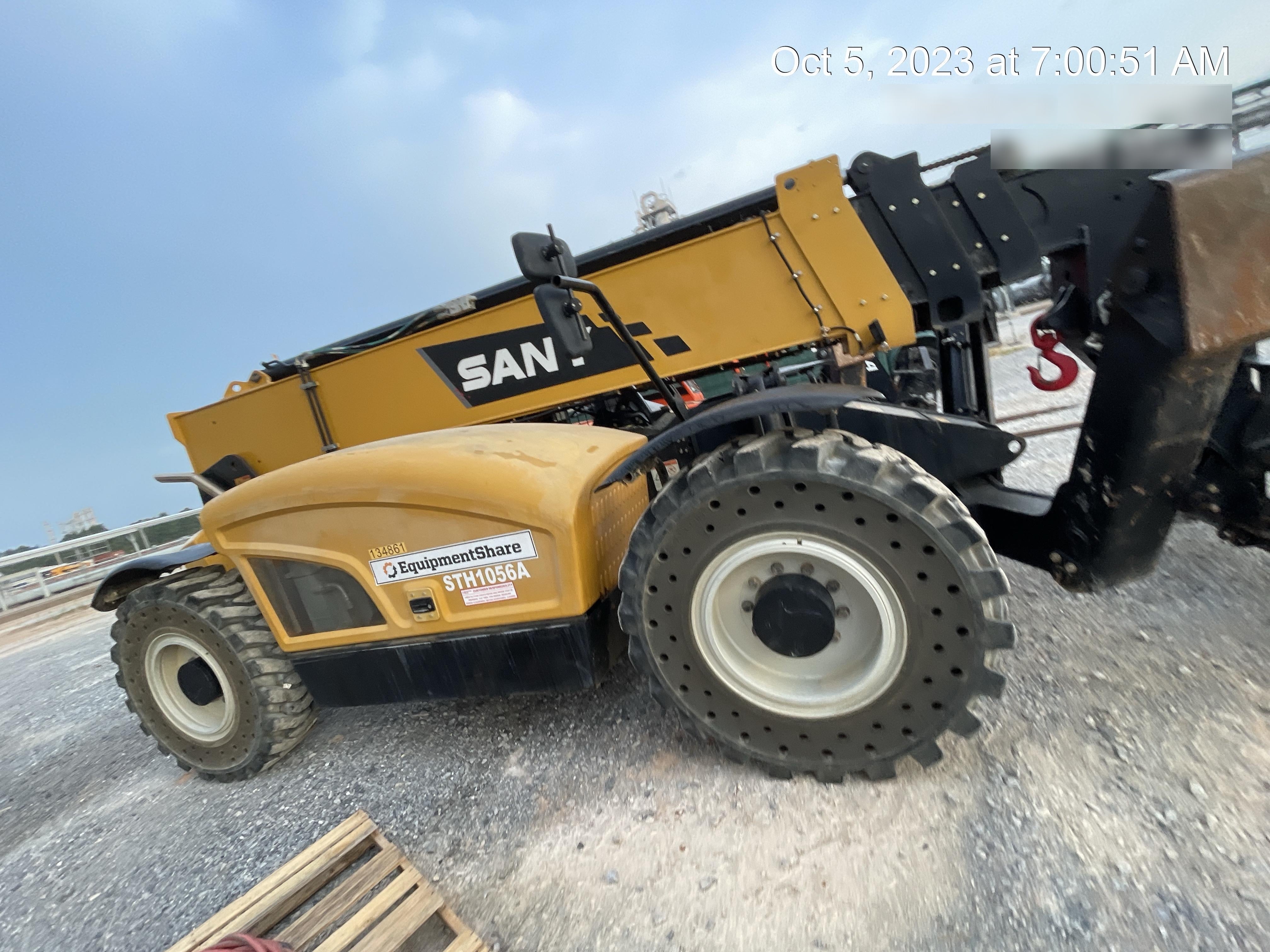 2021 SANY STH1056