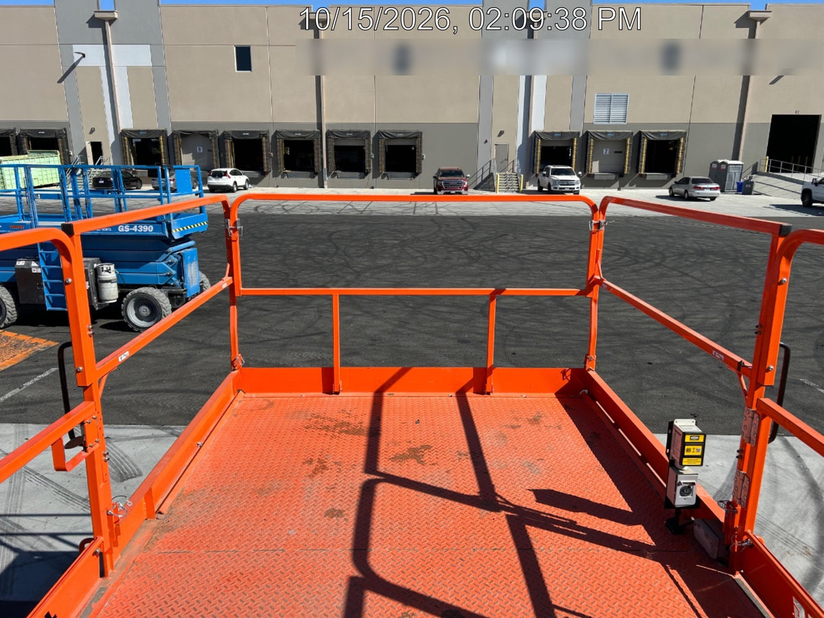 2025 JLG RT4394