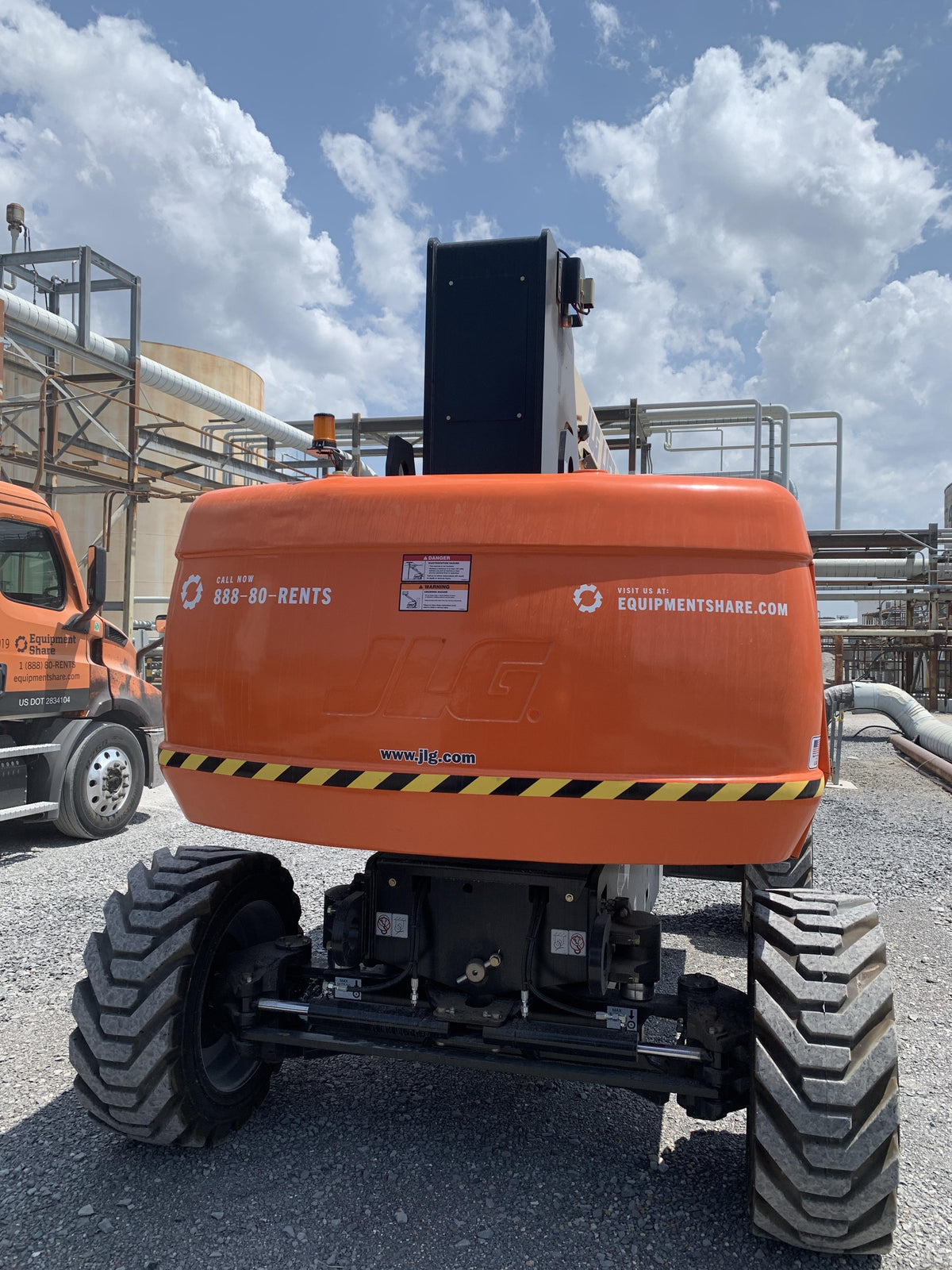2023 JLG 860SJ