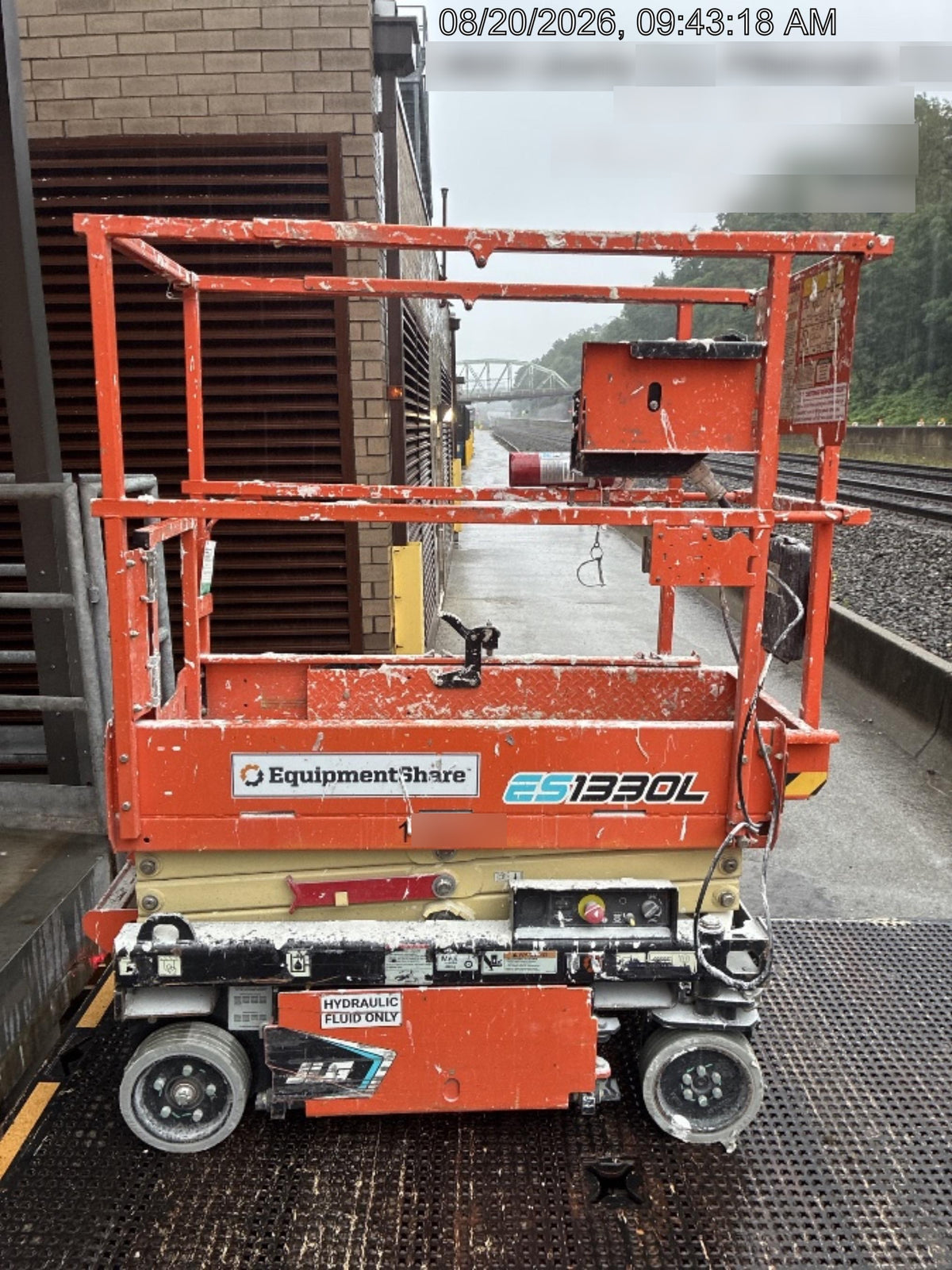 2021 JLG ES1330L