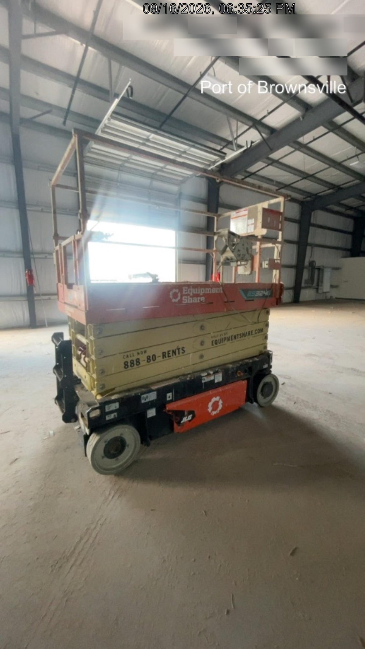 2025 JLG ES3246