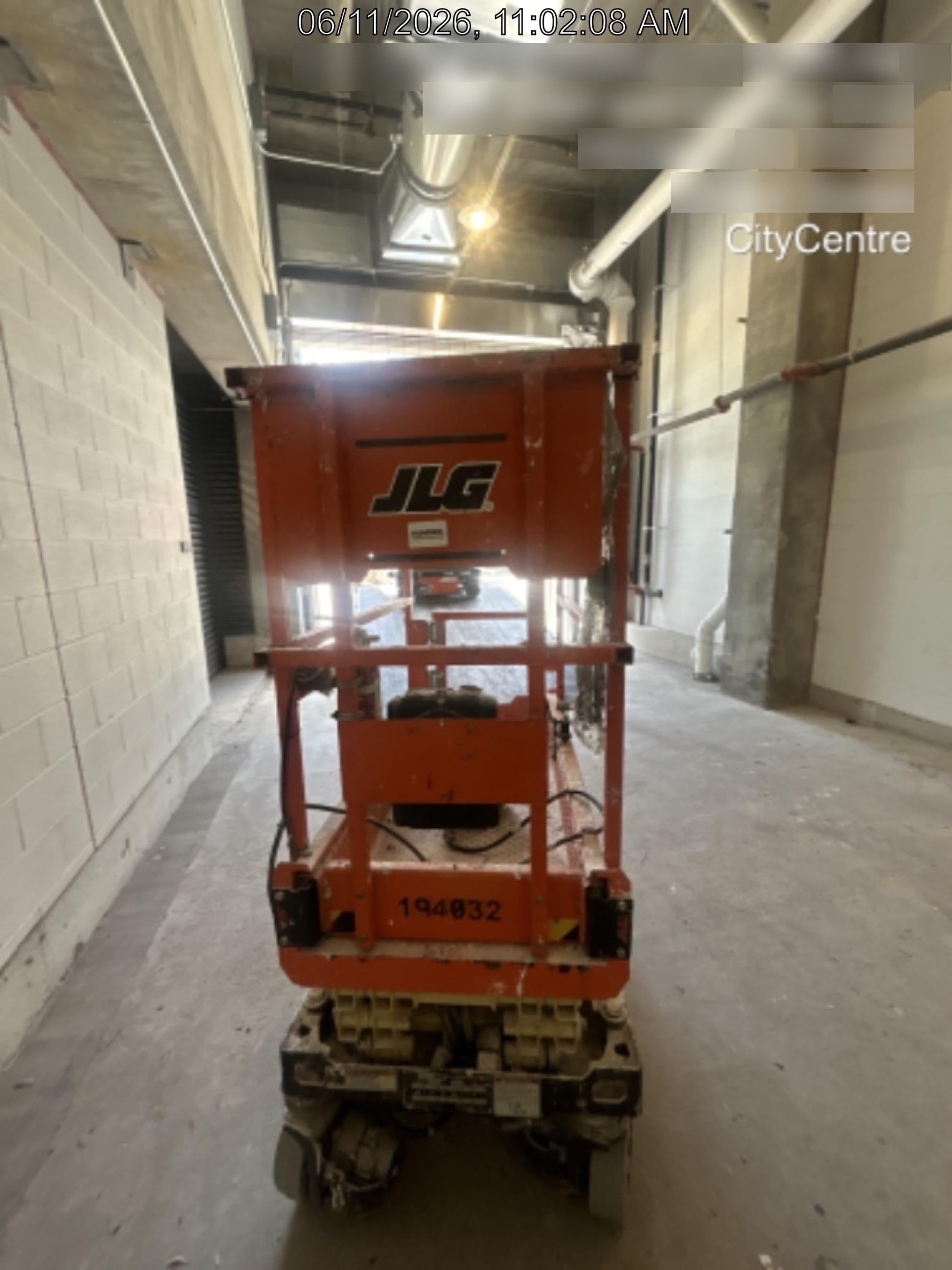 2021 JLG ES1330L