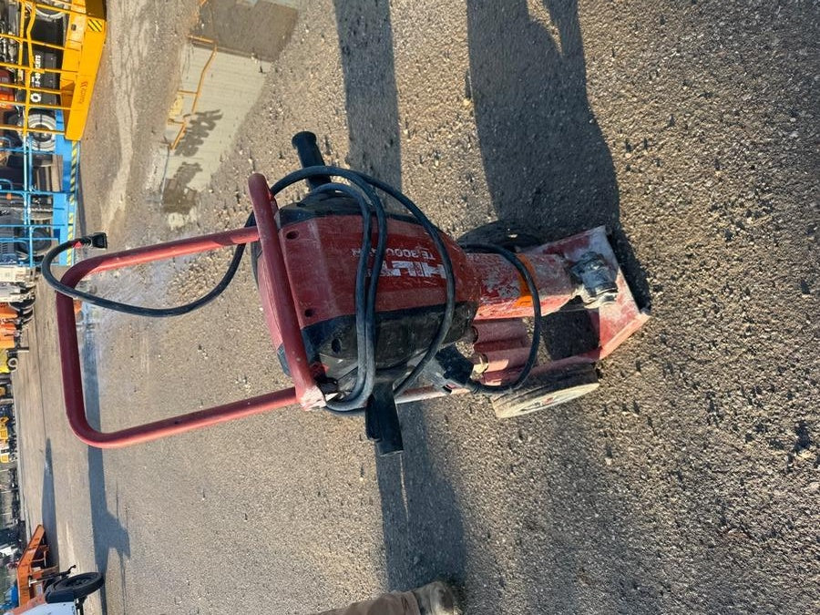 2020 HILTI TE 3000-AVR