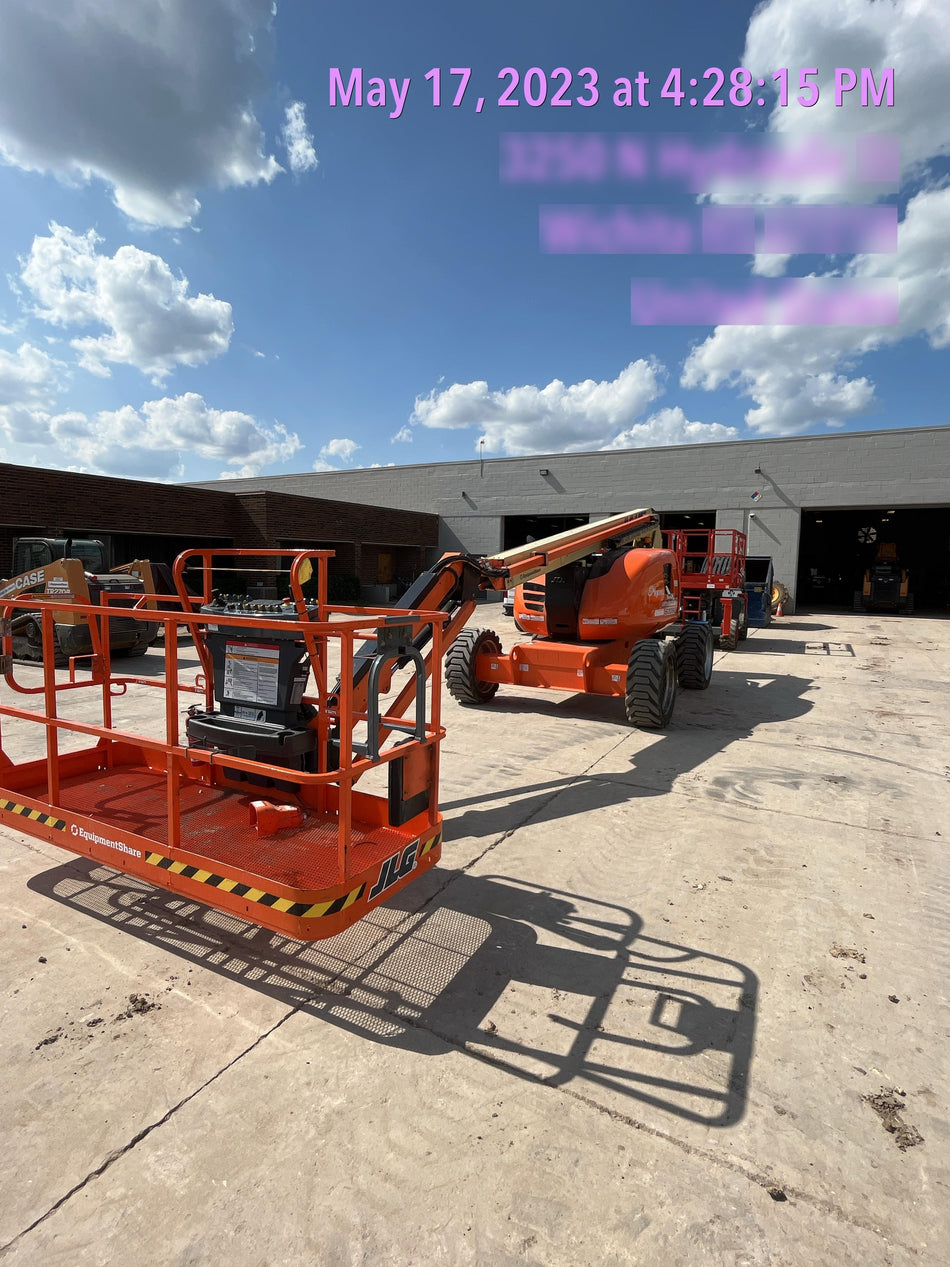 2022 JLG 600AJ