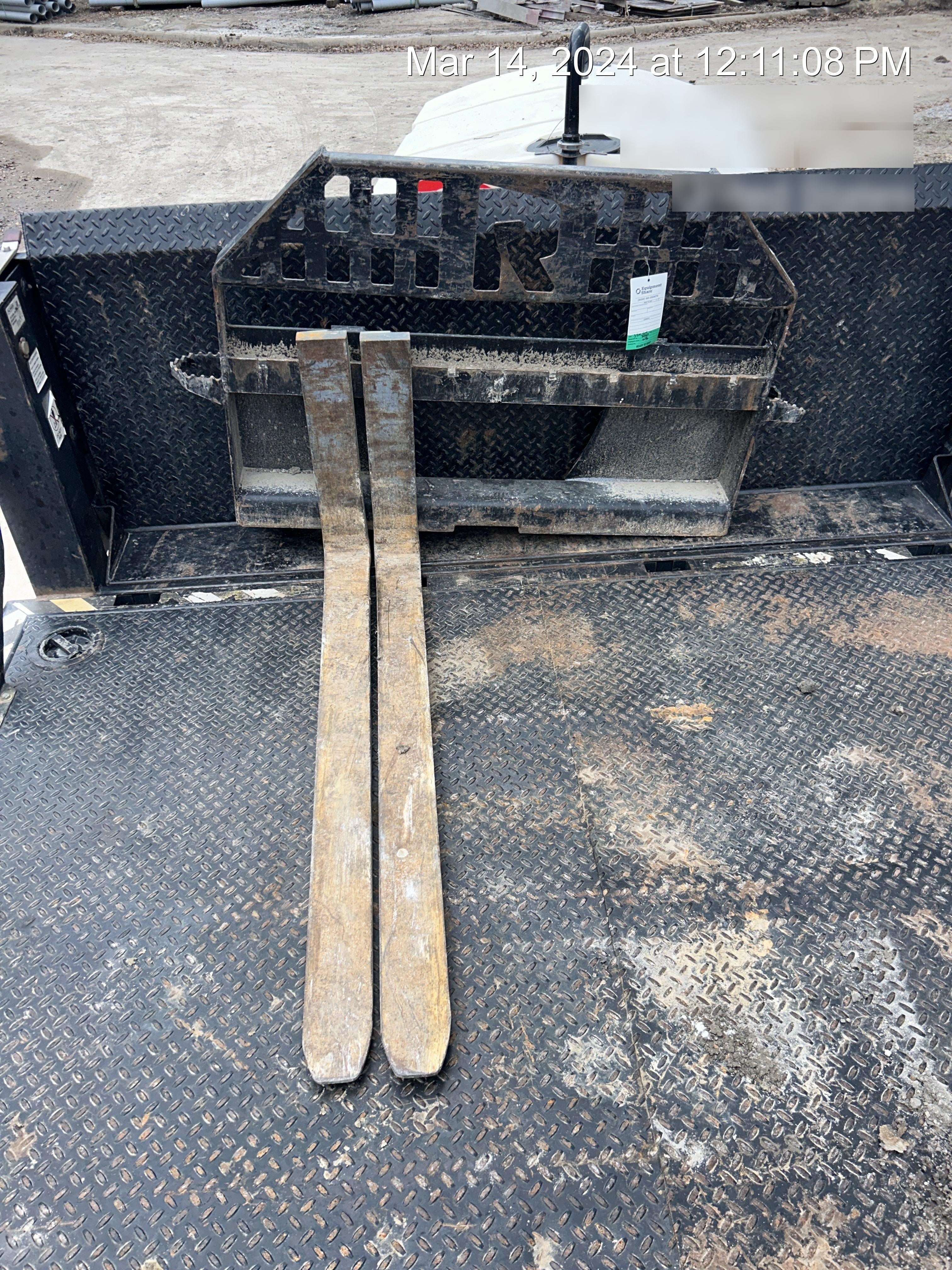 2016 EMKAY 48" Pallet Forks - EMKAY