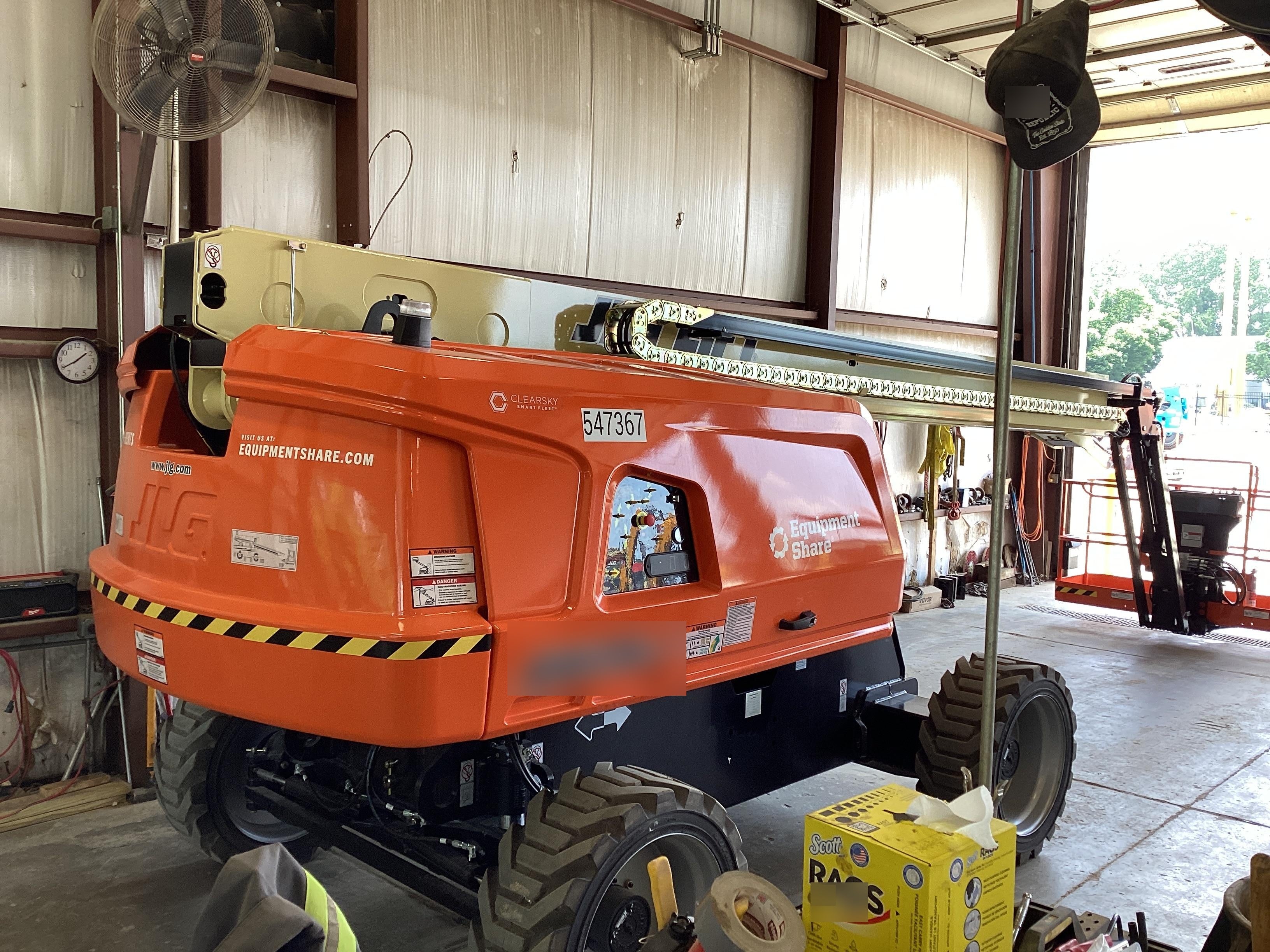 2025 JLG 660SJ