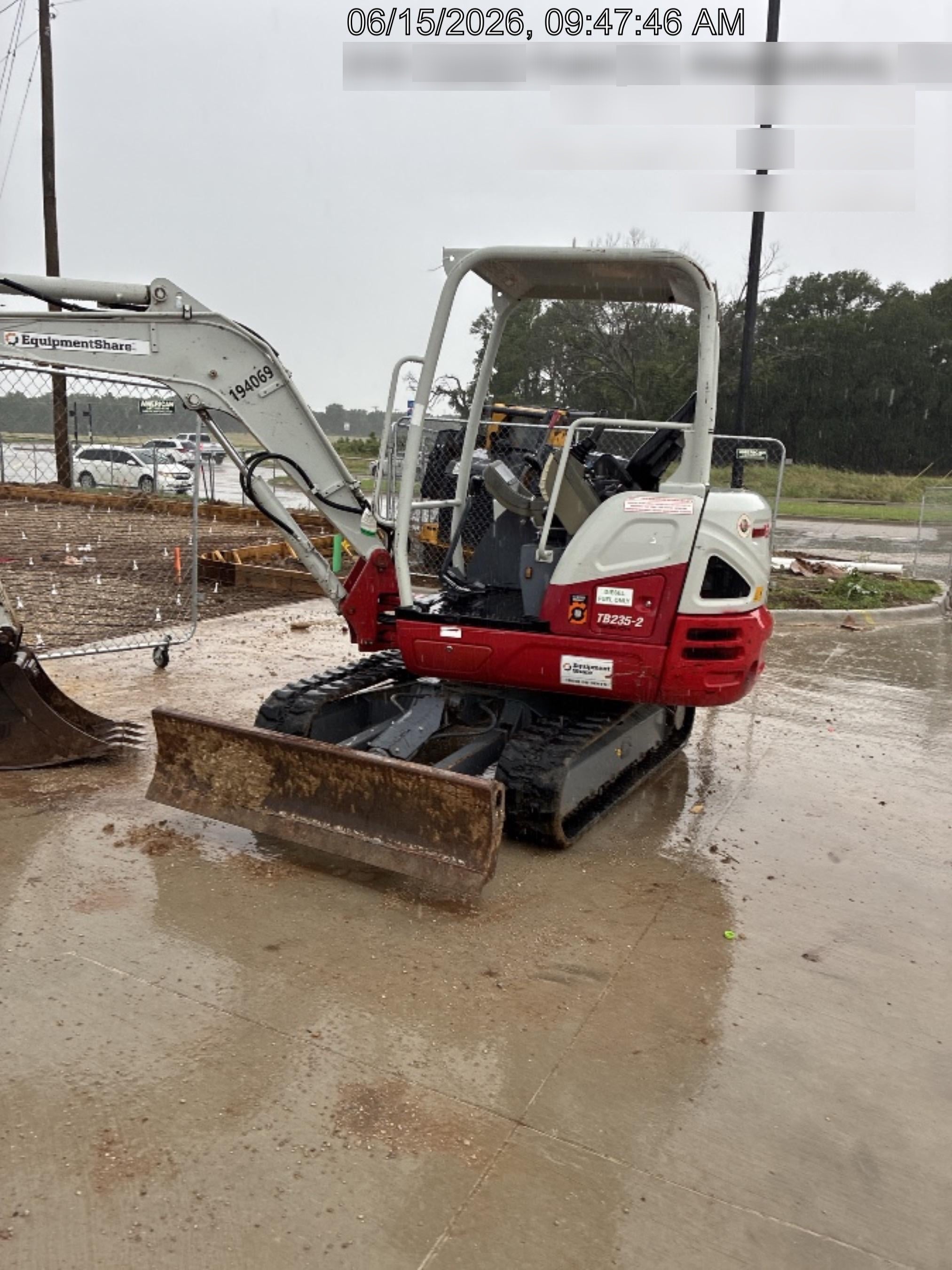 2021 TAKEUCHI TB235-2R