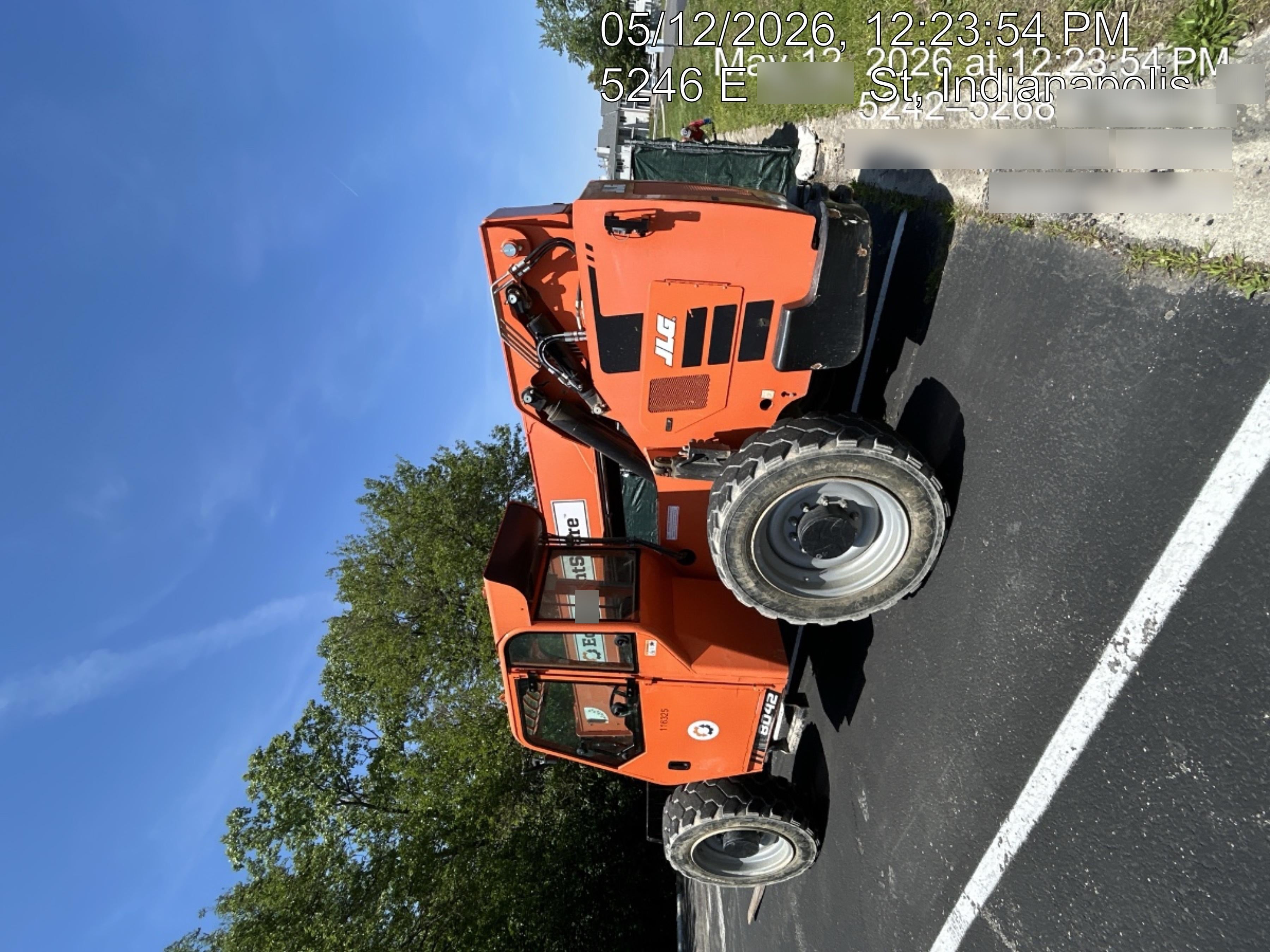 2020 SKYTRAK 8042