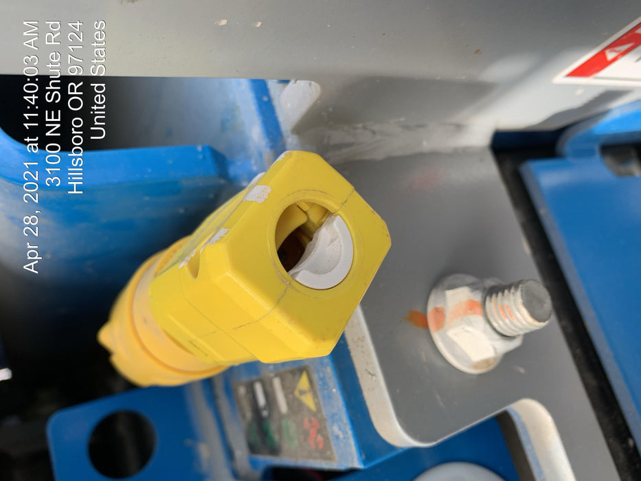 2020 Genie GS-3232 Standard, Folding half height swing gate, 800W Inverter