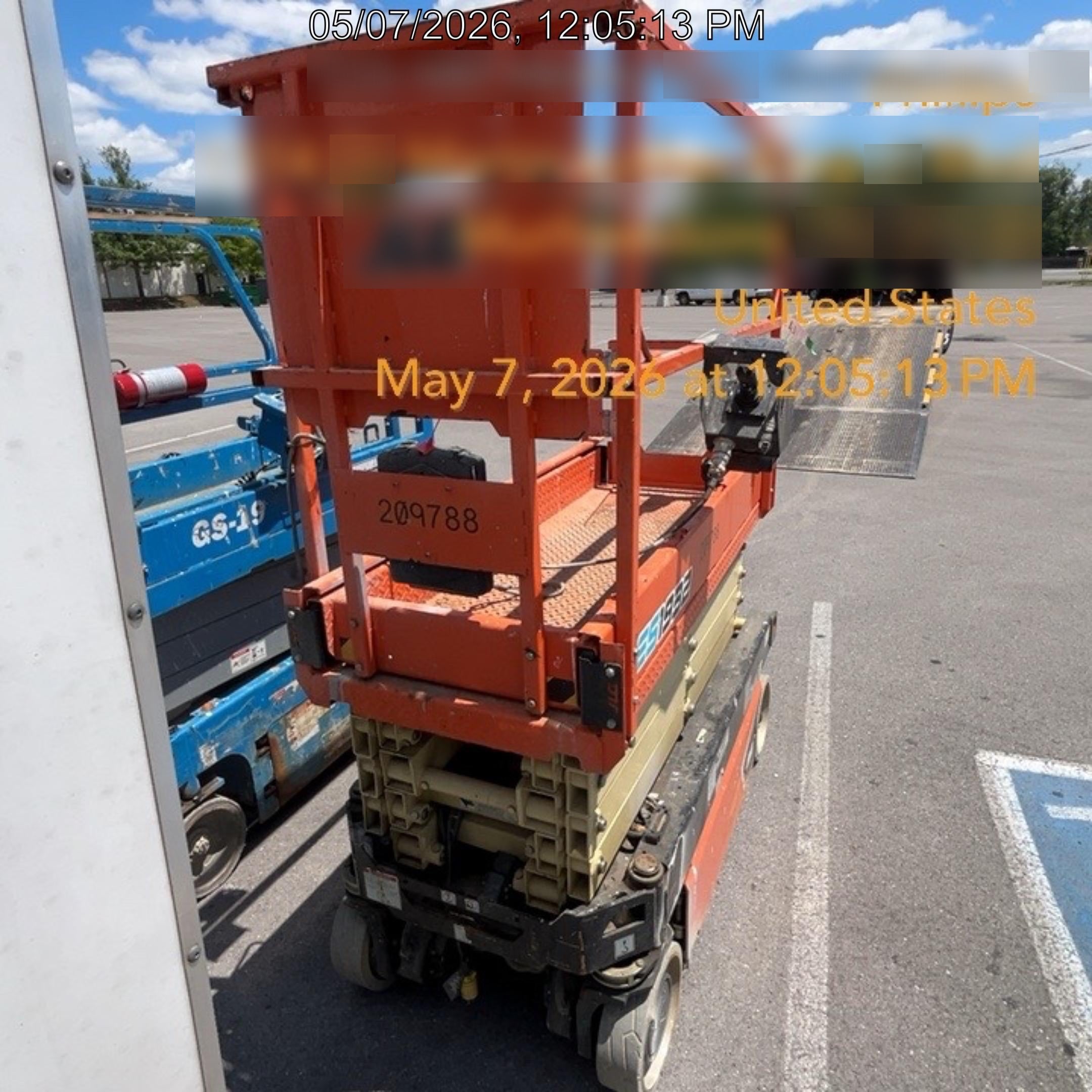 2022 JLG ES1932
