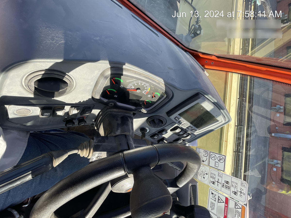 2022 JLG 1732