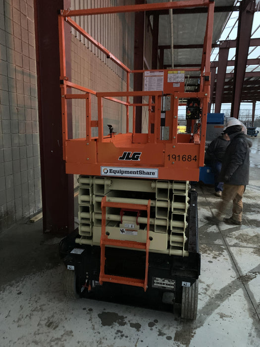 2021 JLG R3246