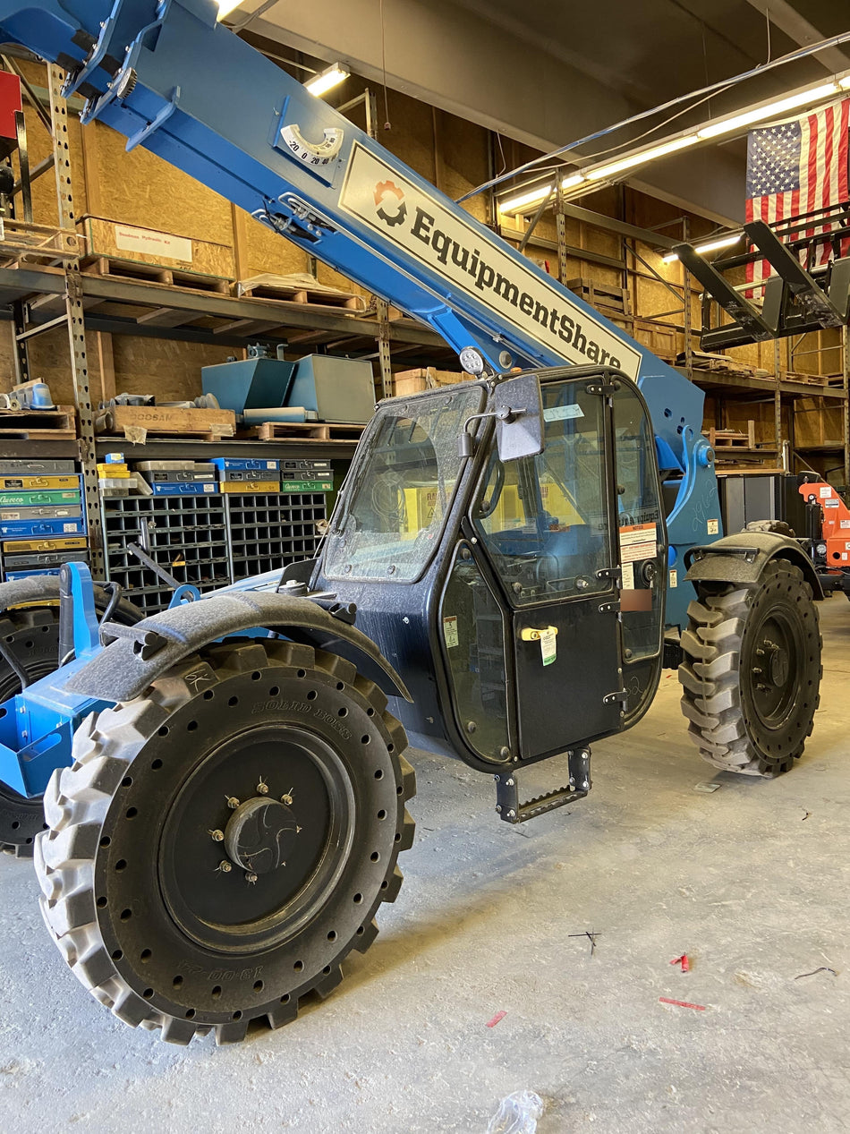 2020 Genie GTH-636 Cab/Heat/Air, Solid Tires, Work Lights, Beacon, Aux Hydraulics, Back up Alarm