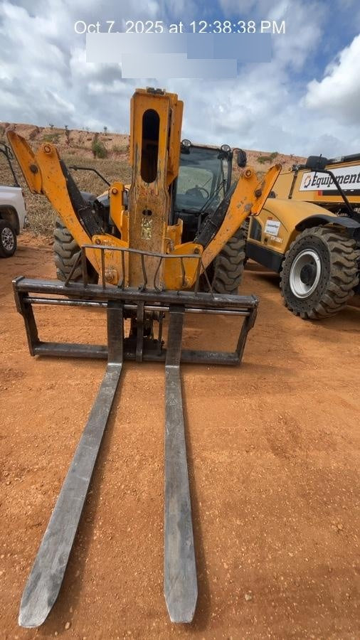2020 JCB 510-56