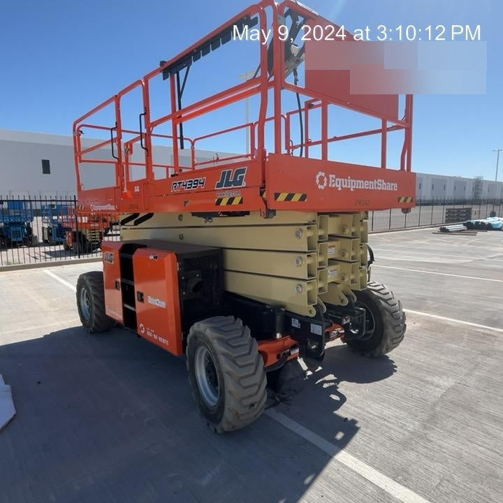 2023 JLG RT4394