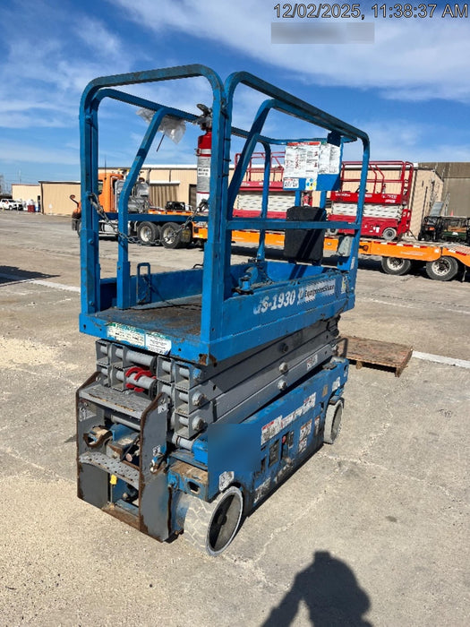 2019 Genie GS-1930 Fixed Rails with Chain Entry