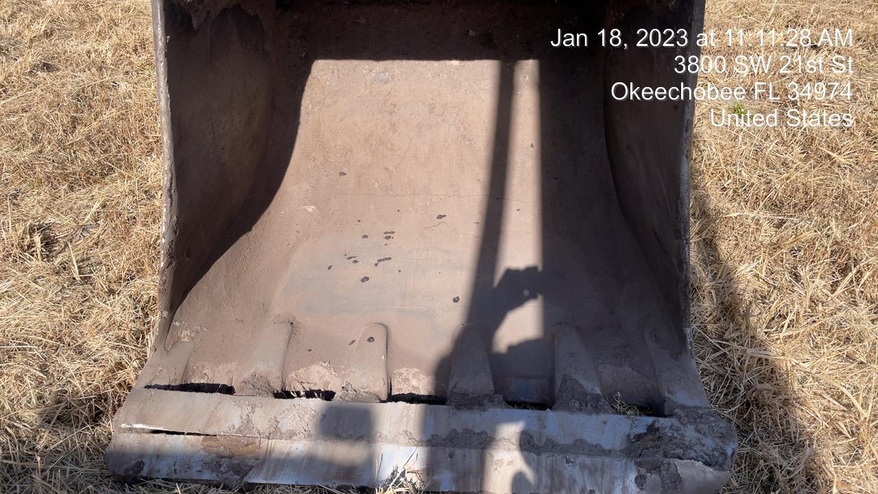 2016 CASE 60" Tooth Bucket - Case