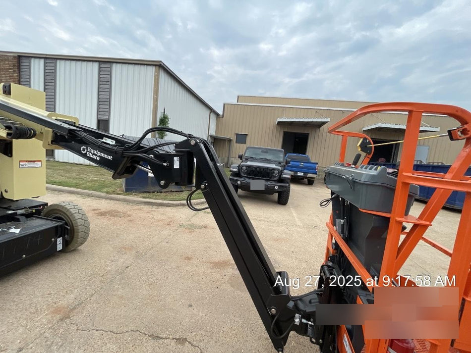 2025 JLG E300AJP