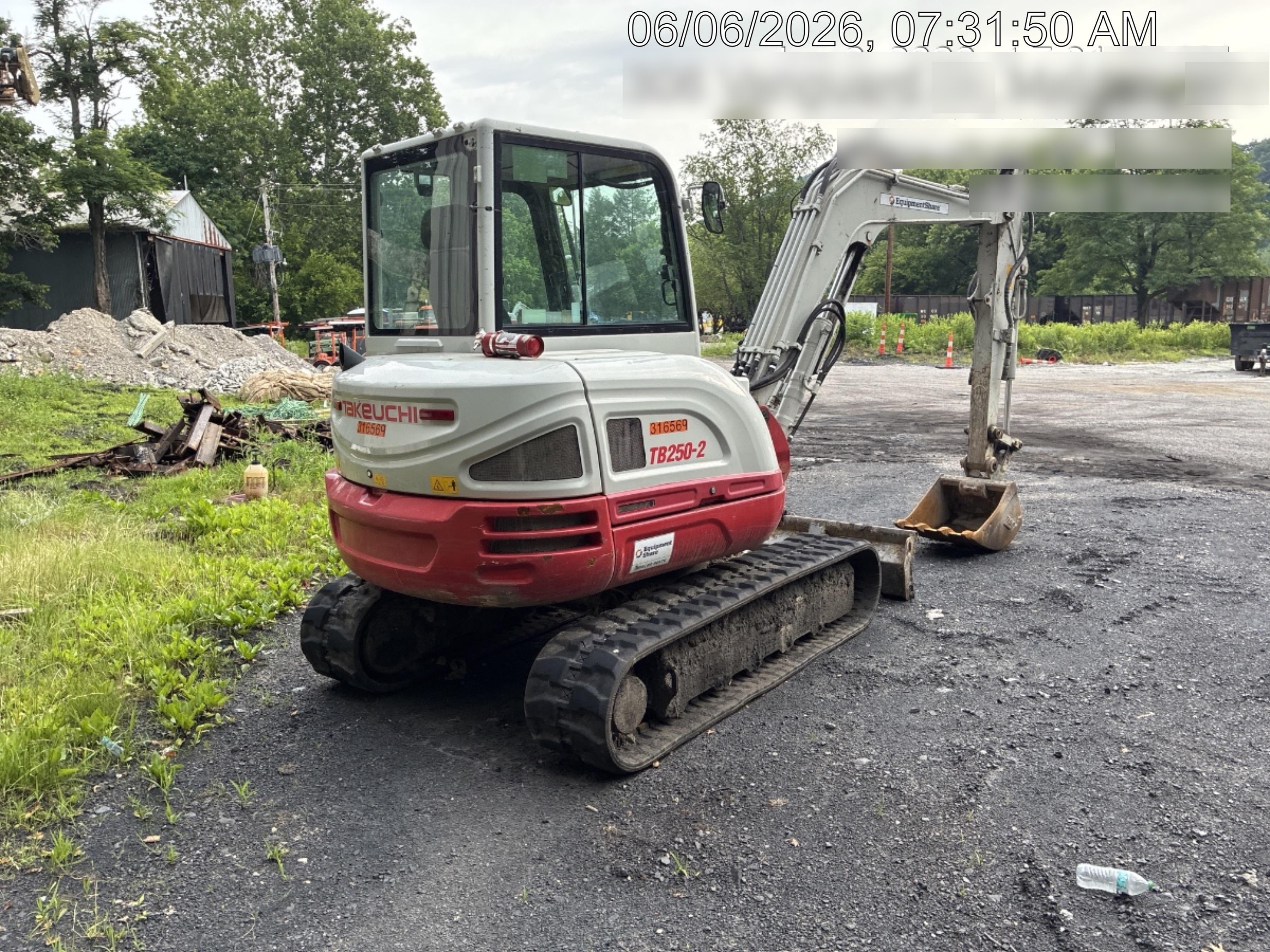 2023 TAKEUCHI TB250-2CR
