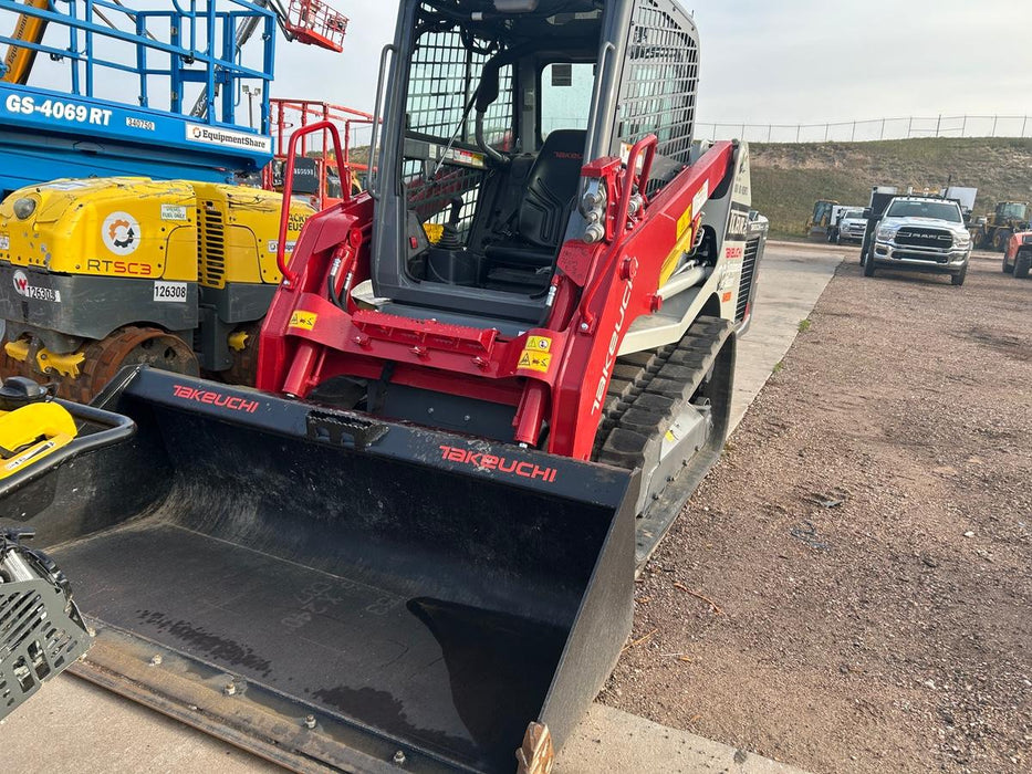 2025 TAKEUCHI 76" Smooth Bucket - Takeuchi