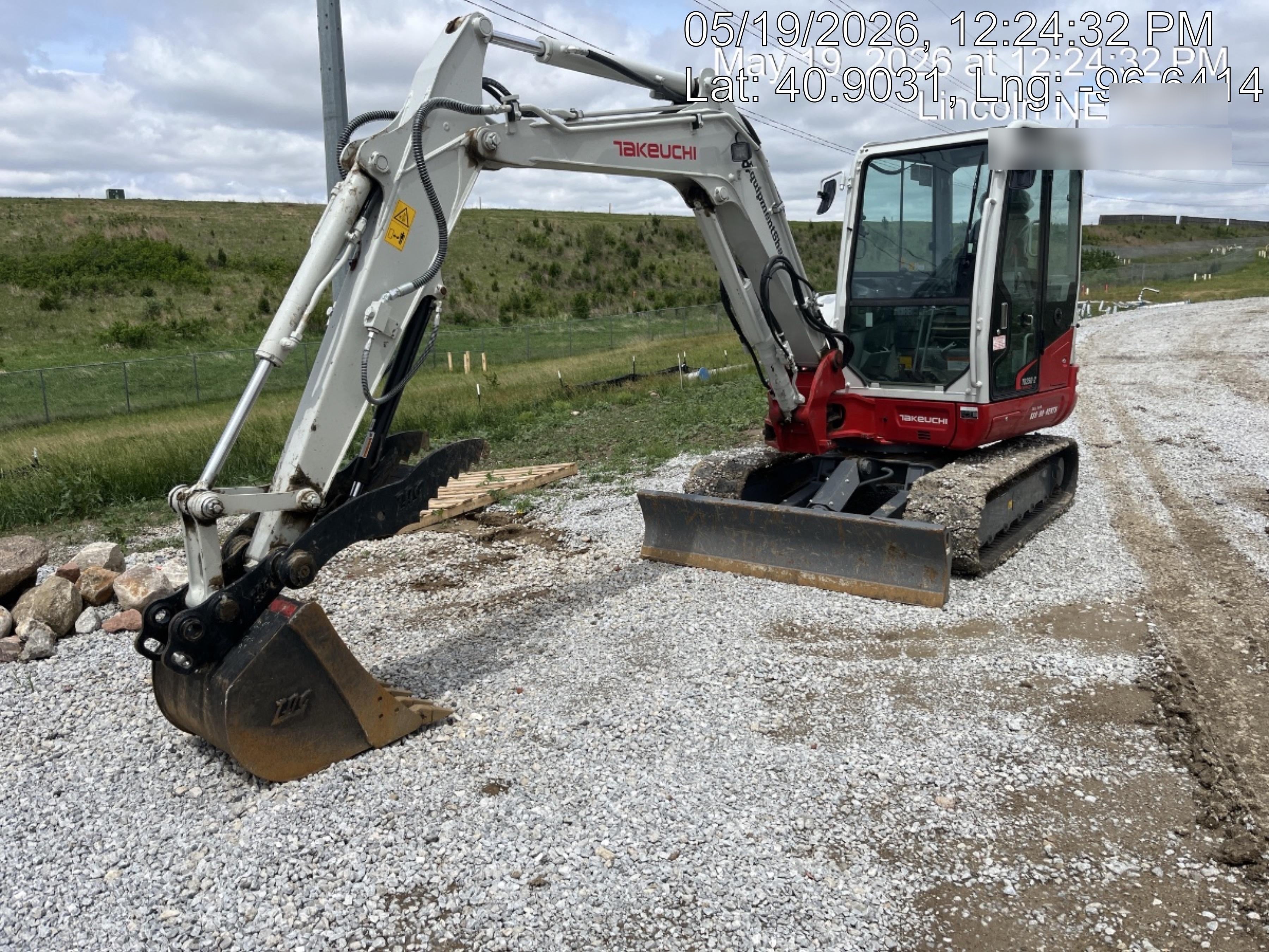 2025 TAKEUCHI TB250-2CR