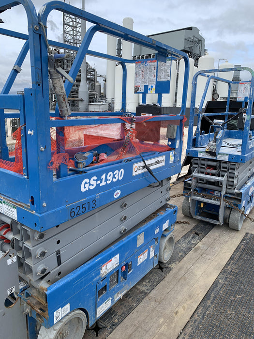 2020 Genie GS-1930 Solid Non Marking Tires, Beacon, Folding rails with half height swing gate