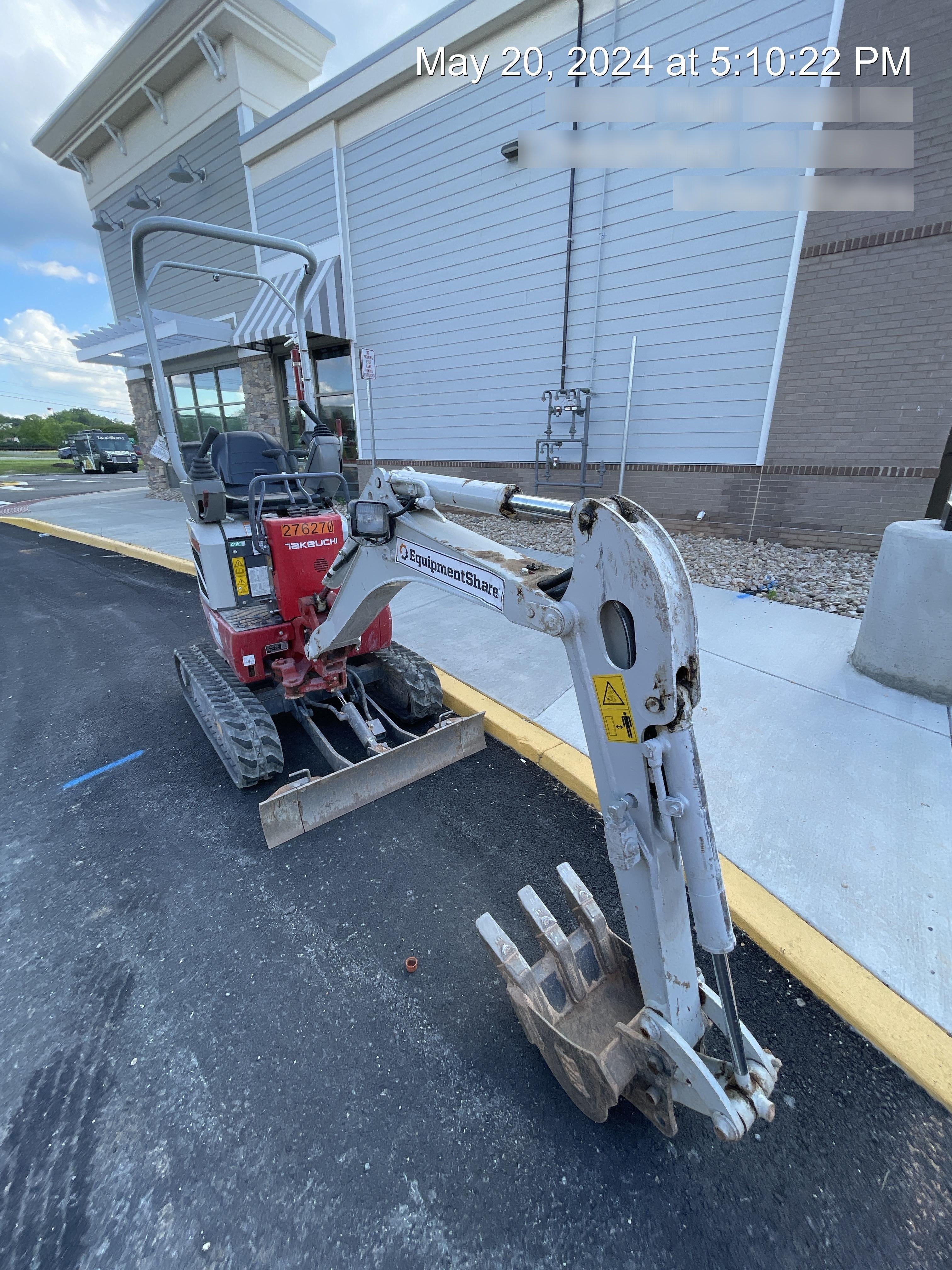 2022 TAKEUCHI TB210R