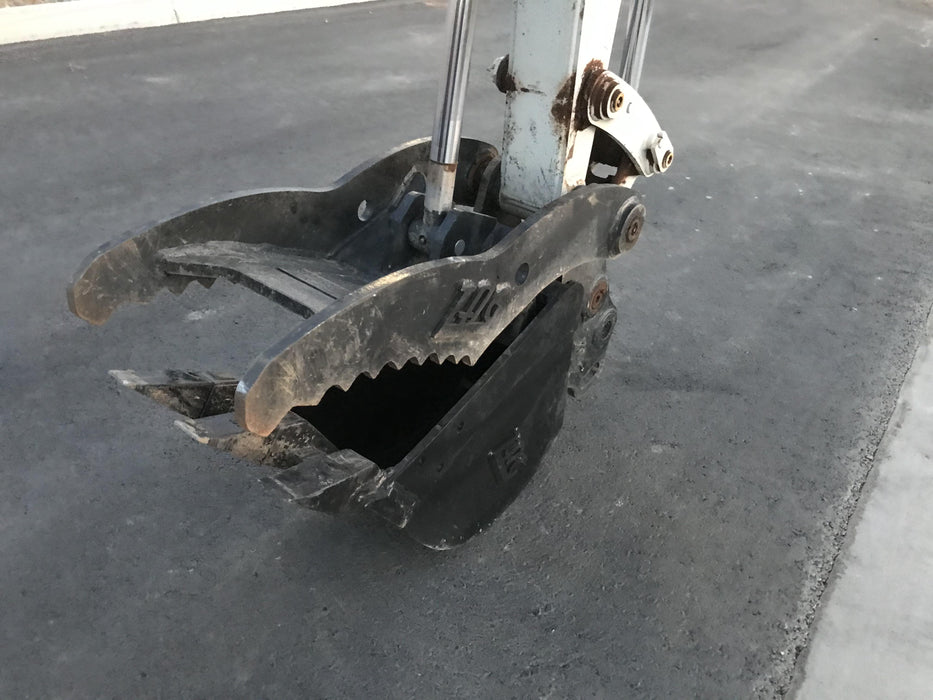 2021 TAKEUCHI TB235-2R